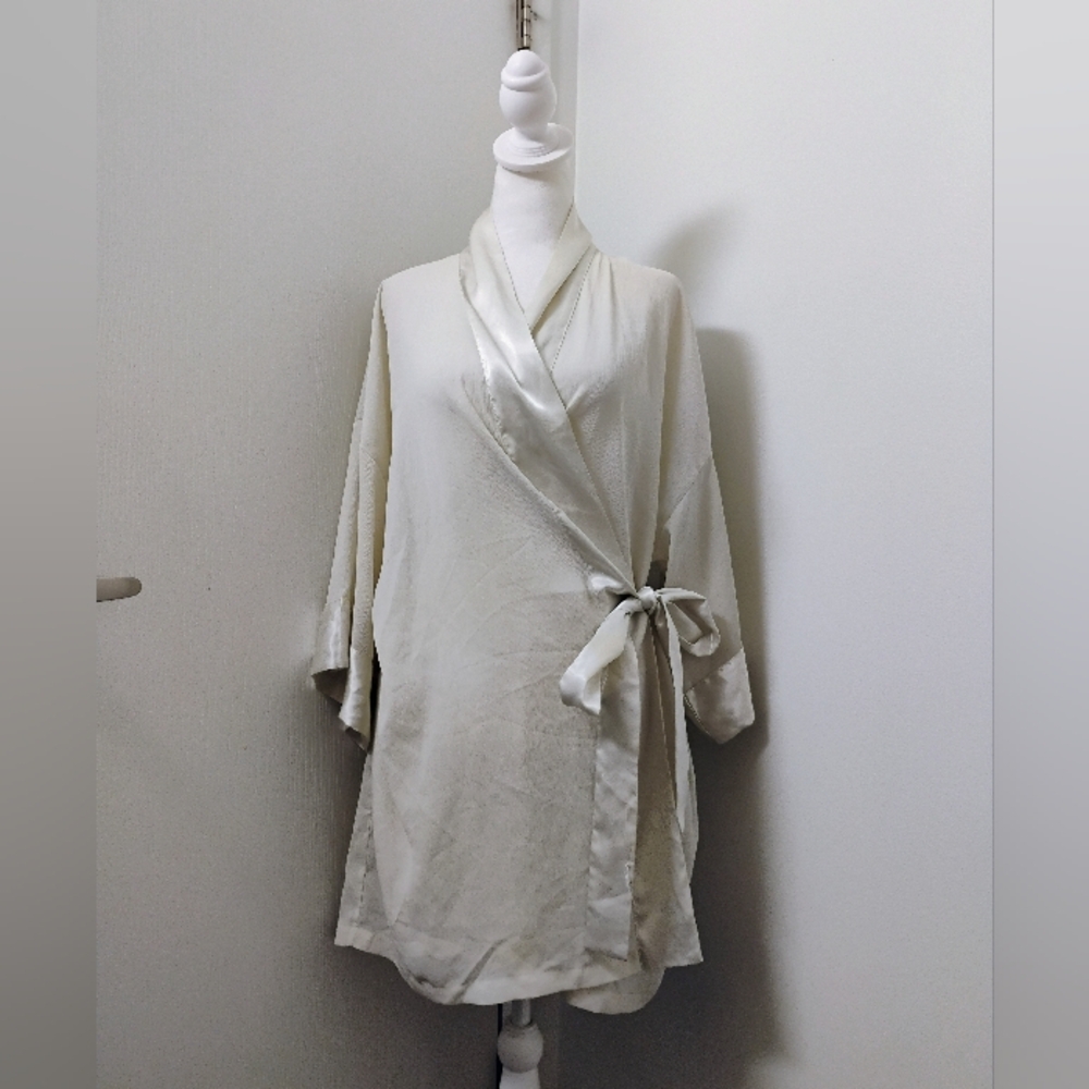 Vintage 1980s Victoria's Secret Gold Label Satin Trim Wrap Robe